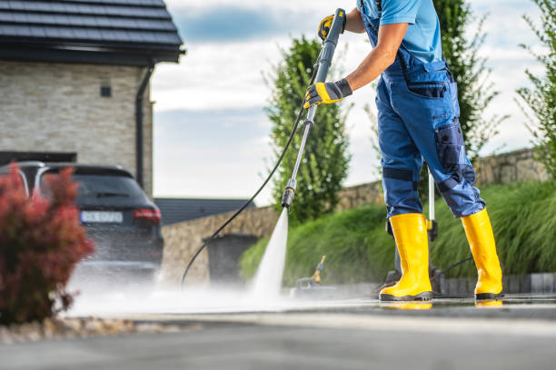 Best Sidewalk and Walkway Cleaning  in St James, MN